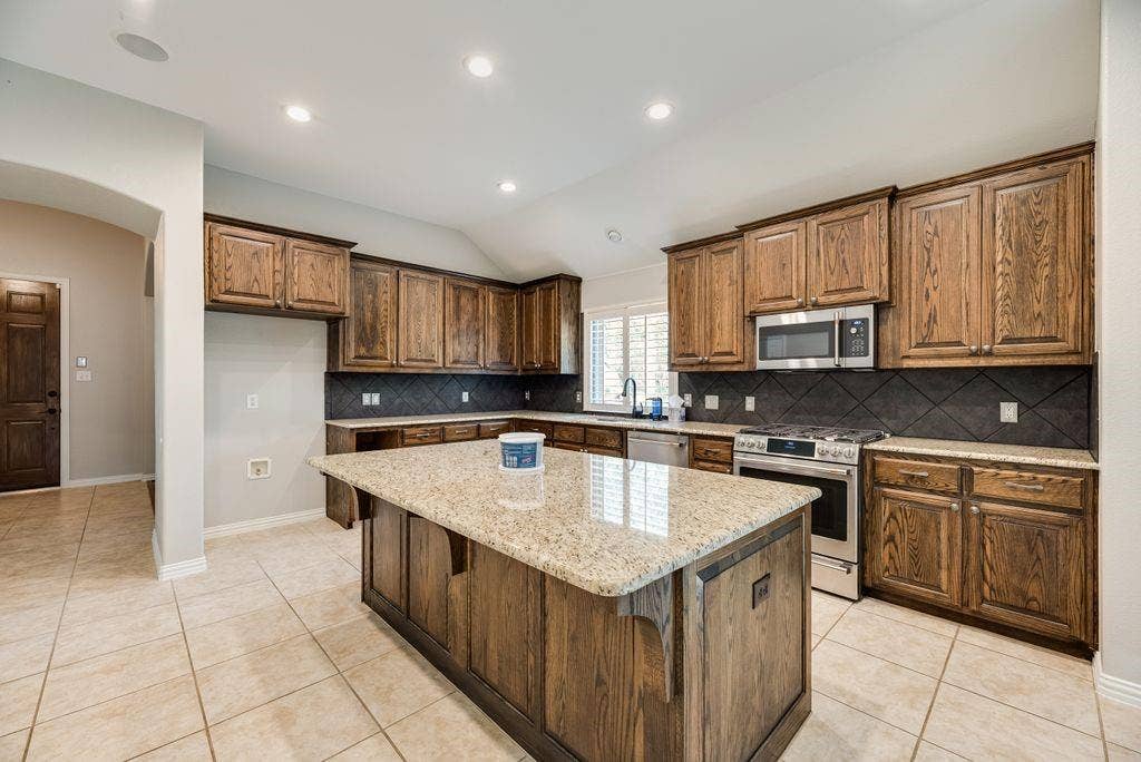 1010 Ranger Road, Forney, TX 75126 1010 Ranger Road, Forney, TX 75126