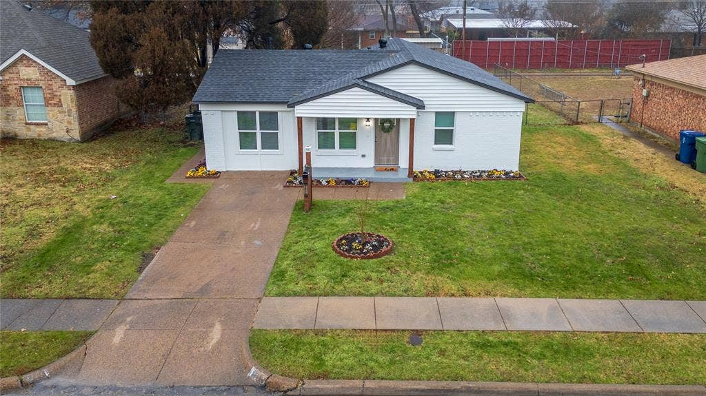 1213 Bowie Street, Garland, TX 75040 1213 Bowie Street, Garland, TX 75040