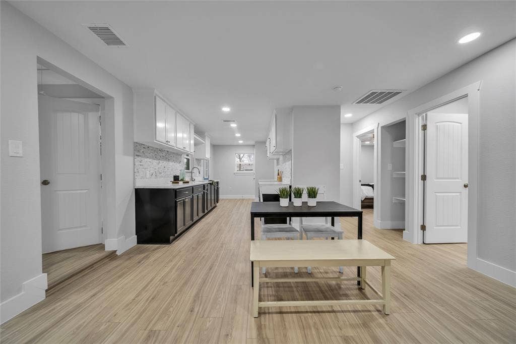 1213 Bowie Street, Garland, TX 75040 1213 Bowie Street, Garland, TX 75040
