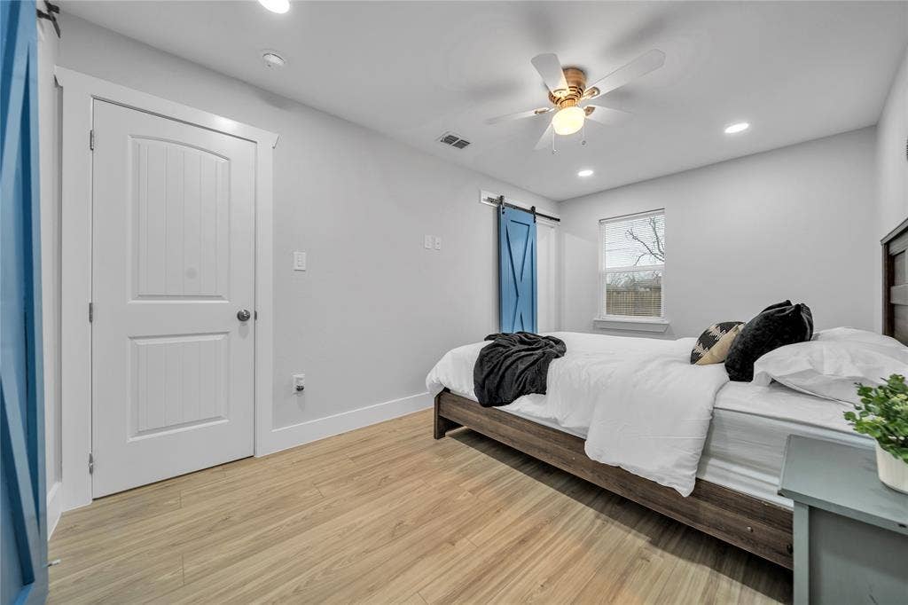 1213 Bowie Street, Garland, TX 75040 1213 Bowie Street, Garland, TX 75040