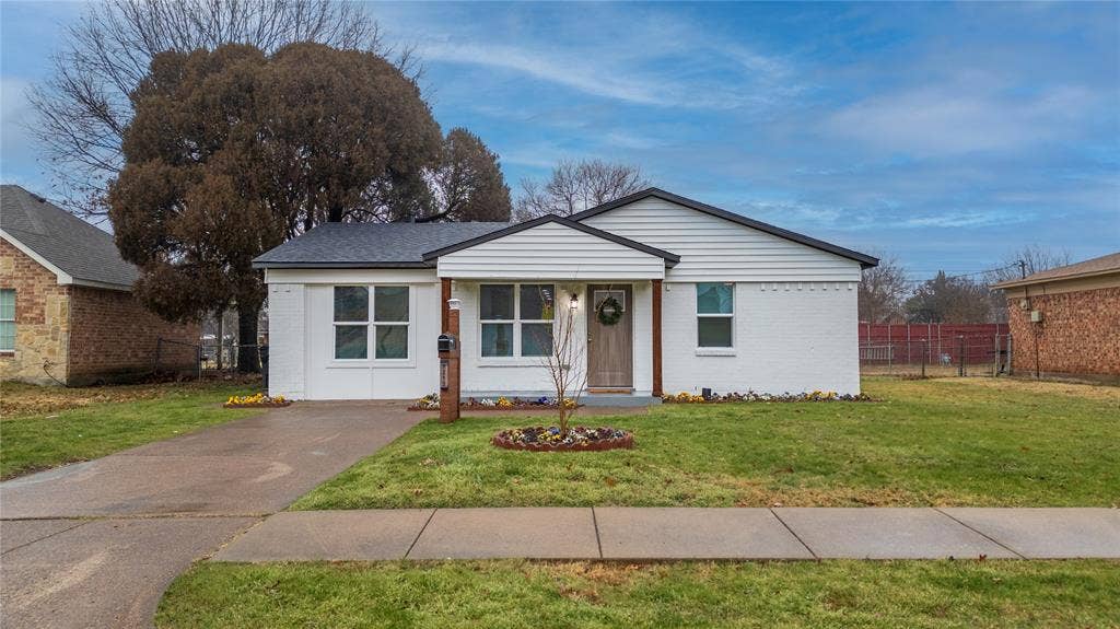 1213 Bowie Street, Garland, TX 75040 1213 Bowie Street, Garland, TX 75040