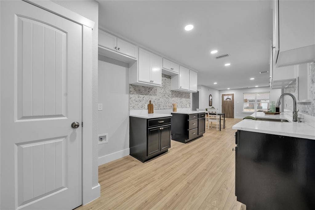 1213 Bowie Street, Garland, TX 75040 1213 Bowie Street, Garland, TX 75040