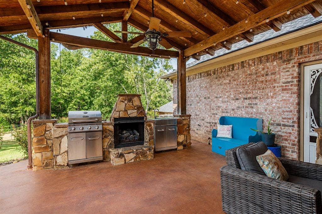 404 Lynn Street, Whitehouse, TX 75791 404 Lynn Street, Whitehouse, TX 75791