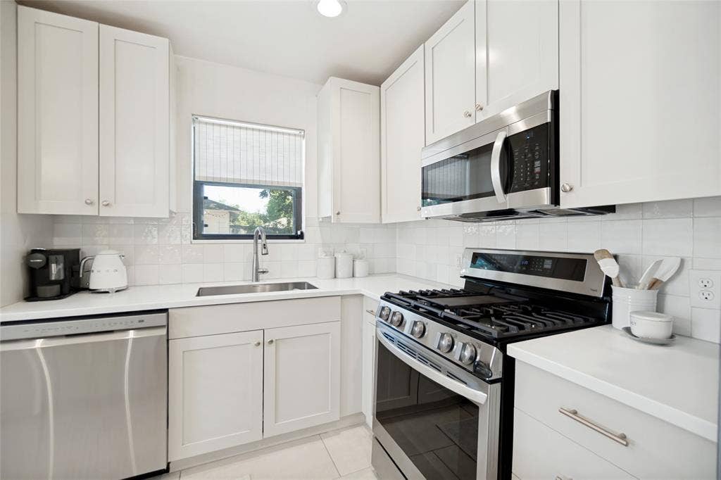754 Kirkwood Drive, Dallas, TX 75218 754 Kirkwood Drive, Dallas, TX 75218
