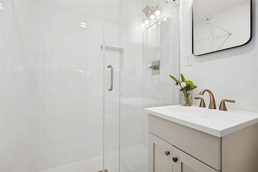 754 Kirkwood Drive, Dallas, TX 75218 754 Kirkwood Drive, Dallas, TX 75218