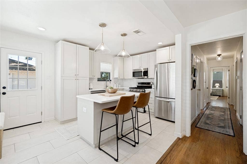 754 Kirkwood Drive, Dallas, TX 75218 754 Kirkwood Drive, Dallas, TX 75218