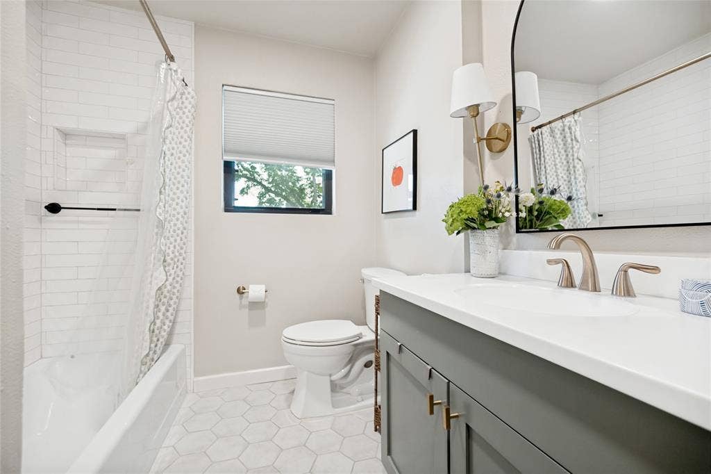 754 Kirkwood Drive, Dallas, TX 75218 754 Kirkwood Drive, Dallas, TX 75218
