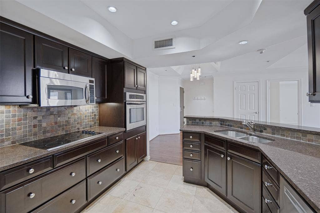 5909 Luther Lane, #1100, Dallas, TX 75225 5909 Luther Lane, #1100, Dallas, TX 75225