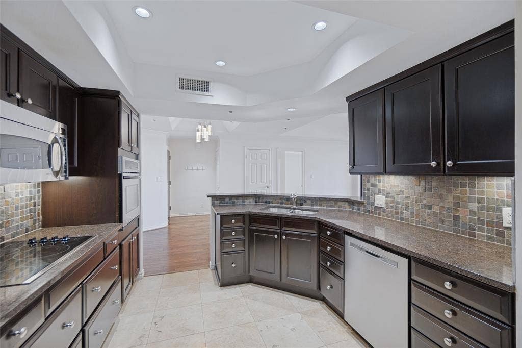5909 Luther Lane, #1100, Dallas, TX 75225 5909 Luther Lane, #1100, Dallas, TX 75225