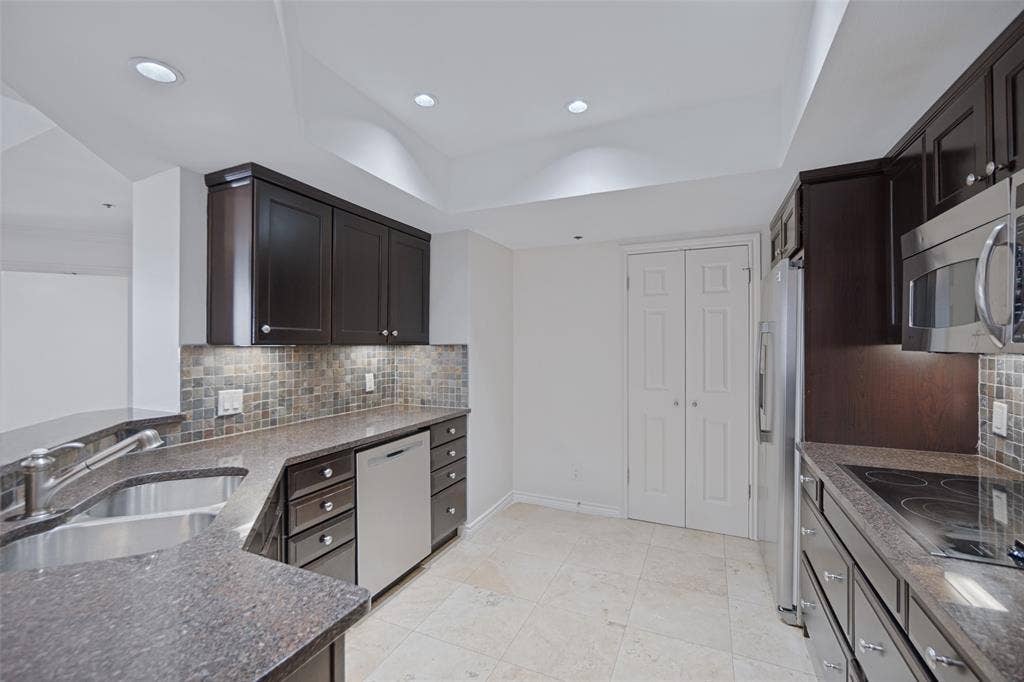 5909 Luther Lane, #1100, Dallas, TX 75225 5909 Luther Lane, #1100, Dallas, TX 75225