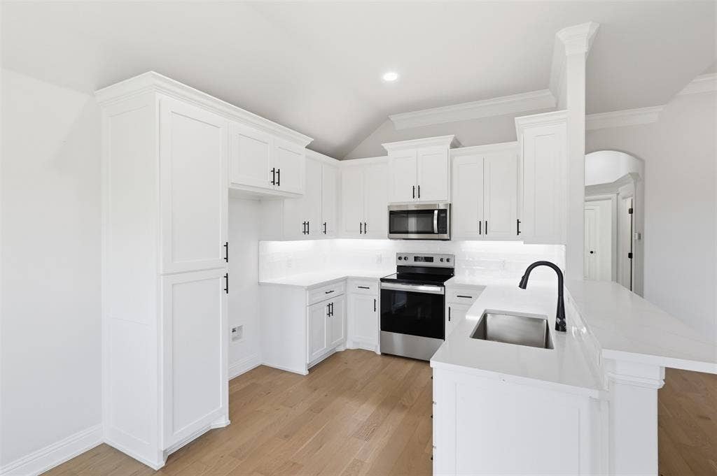 728 Raylan Street, Springtown, TX 76082 728 Raylan Street, Springtown, TX 76082
