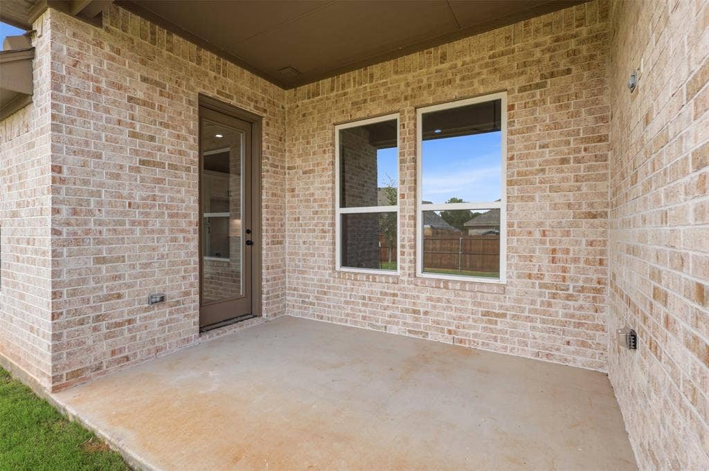 728 Raylan Street, Springtown, TX 76082 728 Raylan Street, Springtown, TX 76082
