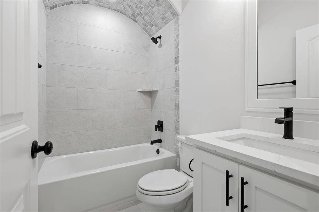728 Raylan Street, Springtown, TX 76082 728 Raylan Street, Springtown, TX 76082