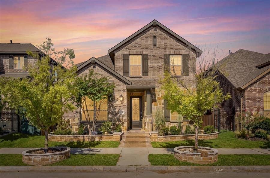 Property photo for 4320 Smokey Quartz Lane, Arlington, TX