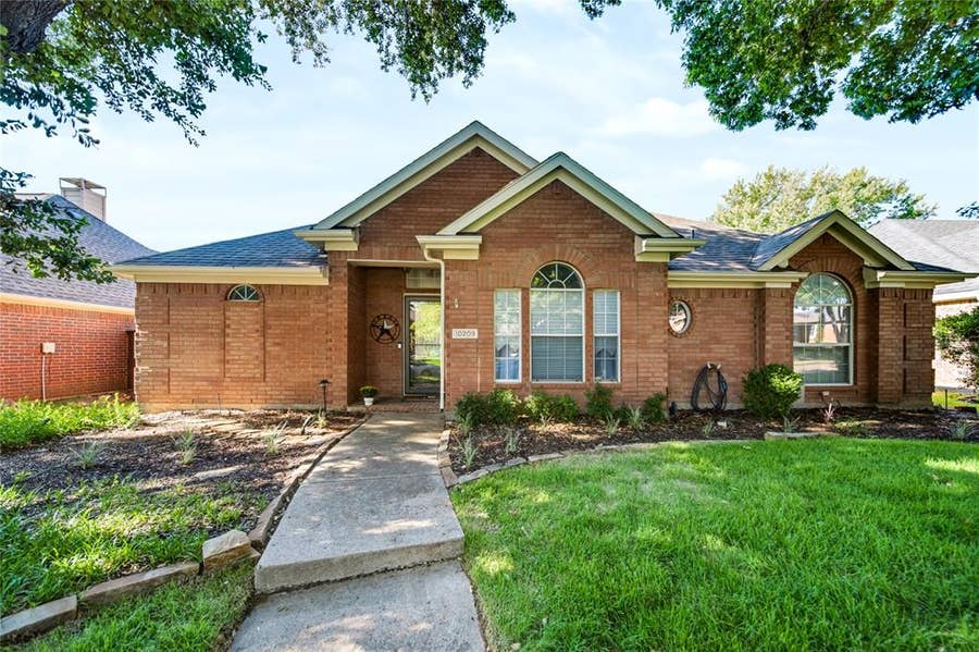 Property photo for 10209 Forrest Drive, Frisco, TX