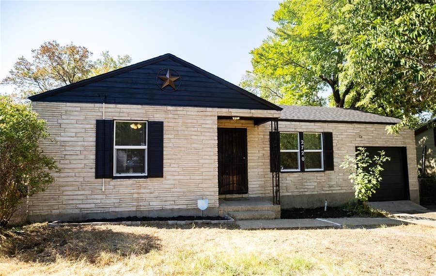 Property photo for 2720 Hanger Avenue, Fort Worth, TX