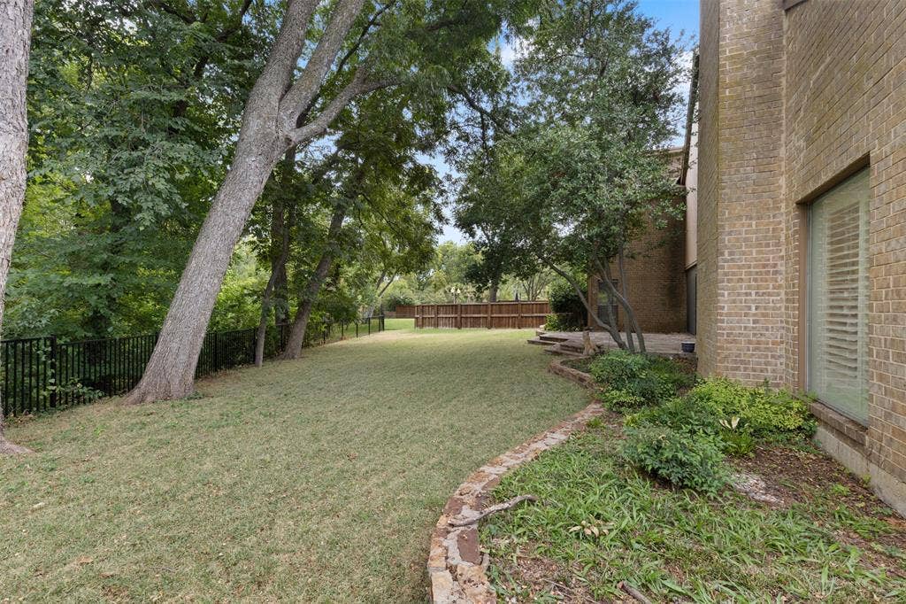 6822 Blue Mesa Drive, Dallas, TX 75252 6822 Blue Mesa Drive, Dallas, TX 75252