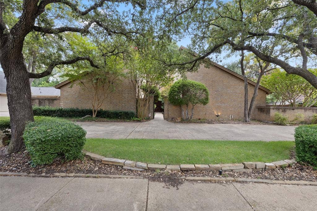 6822 Blue Mesa Drive, Dallas, TX 75252 6822 Blue Mesa Drive, Dallas, TX 75252