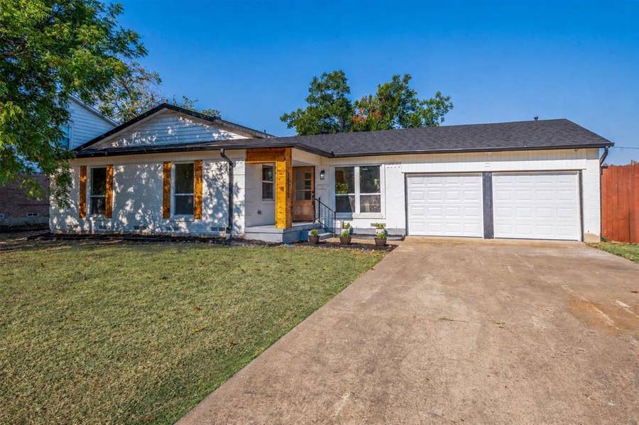 Property photo for 14517 Dennis Lane, Farmers Branch, TX