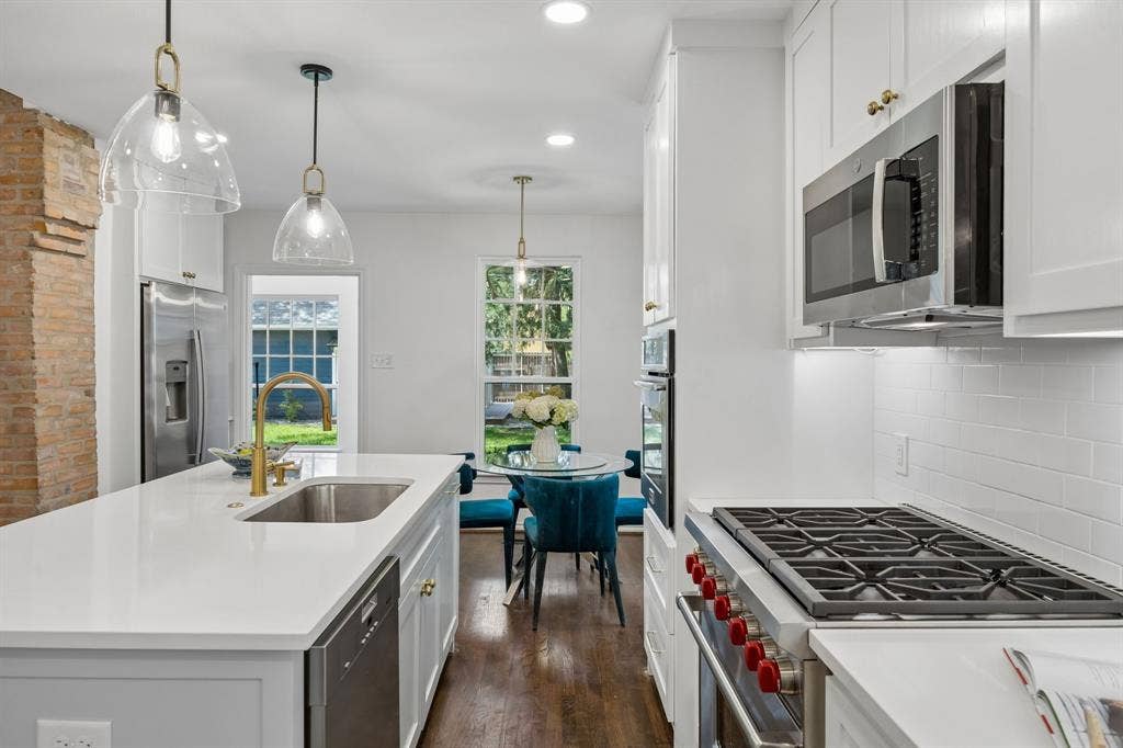 4915 Junius Street, Dallas, TX 75214 4915 Junius Street, Dallas, TX 75214