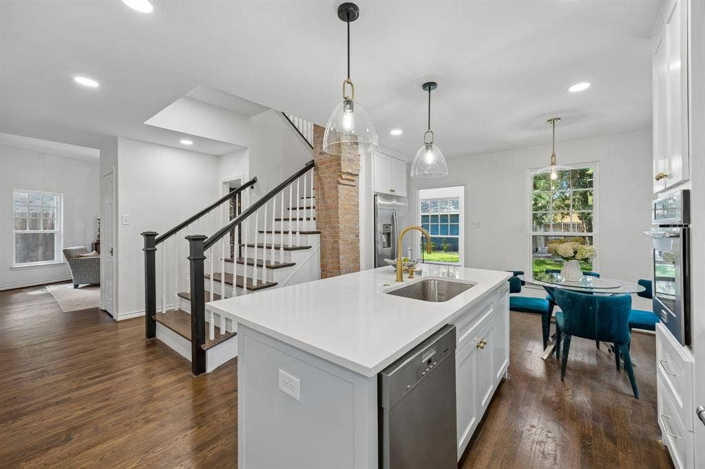 4915 Junius Street, Dallas, TX 75214 4915 Junius Street, Dallas, TX 75214
