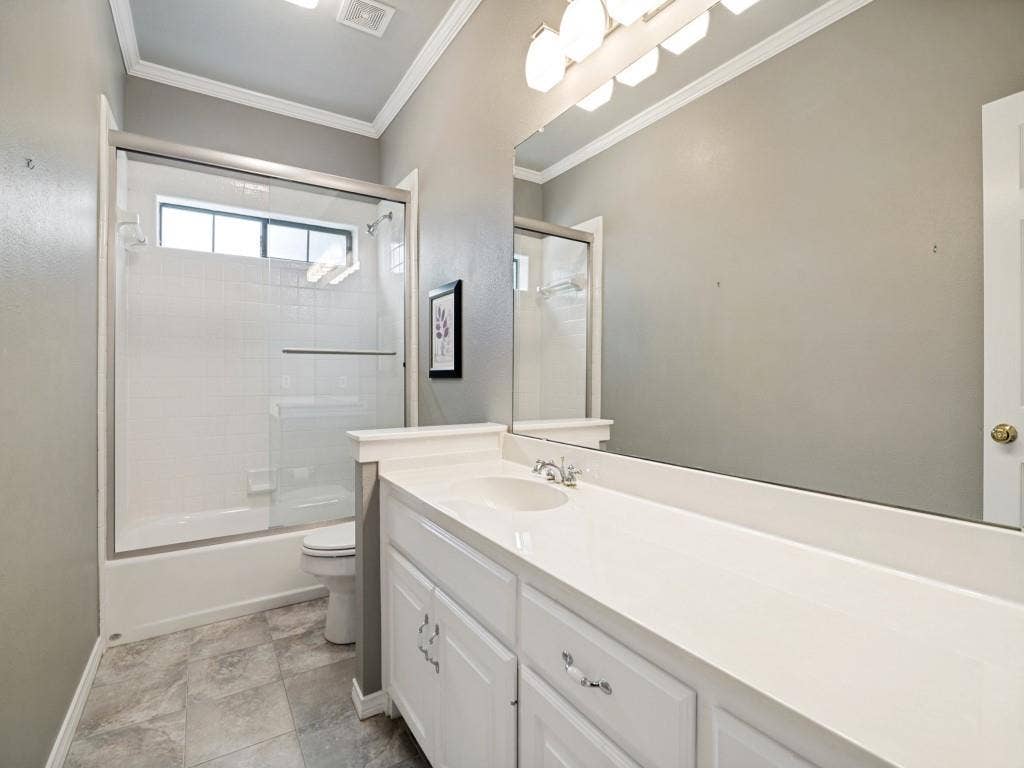 103 Texas Circle, Sunnyvale, TX 75182 Second full bath.