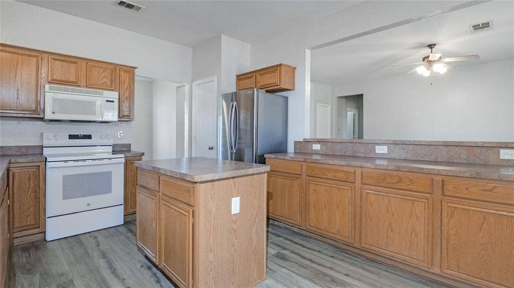 3401 Newgate Street, Midlothian, TX 76065