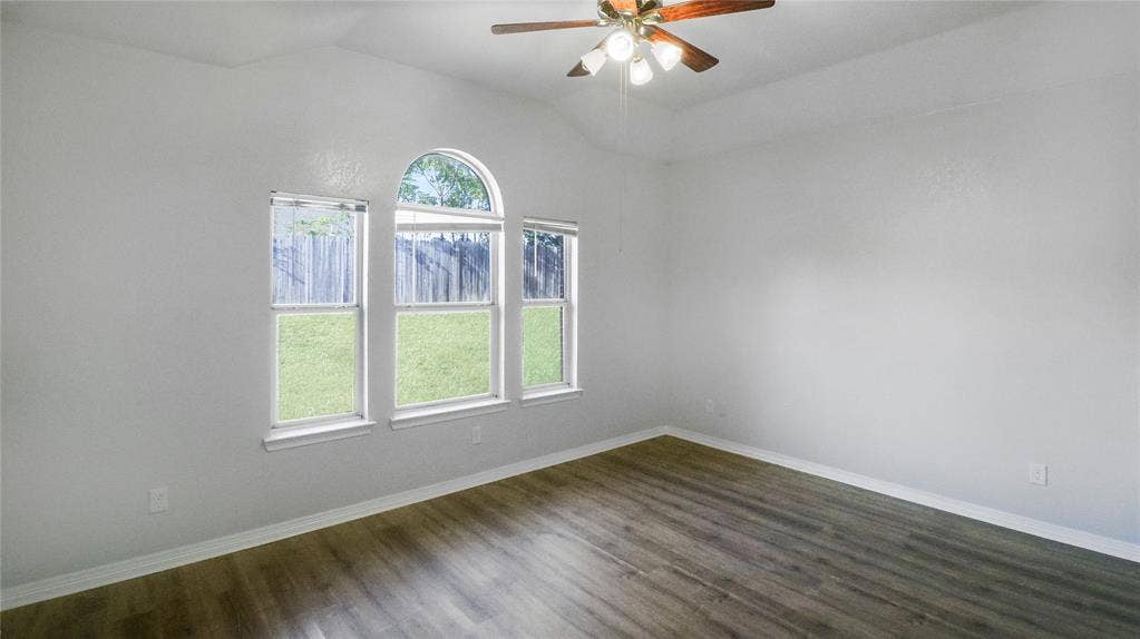 3401 Newgate Street, Midlothian, TX 76065