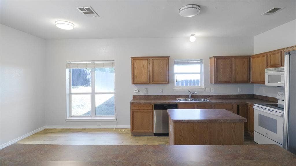 3401 Newgate Street, Midlothian, TX 76065