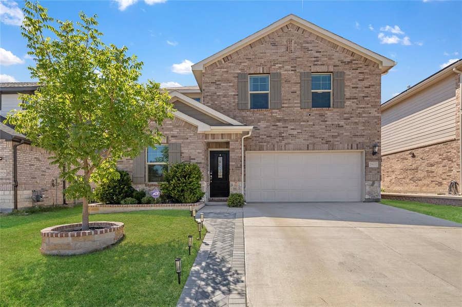 Property photo for 2916 Plumbago Drive, Fort Worth, TX