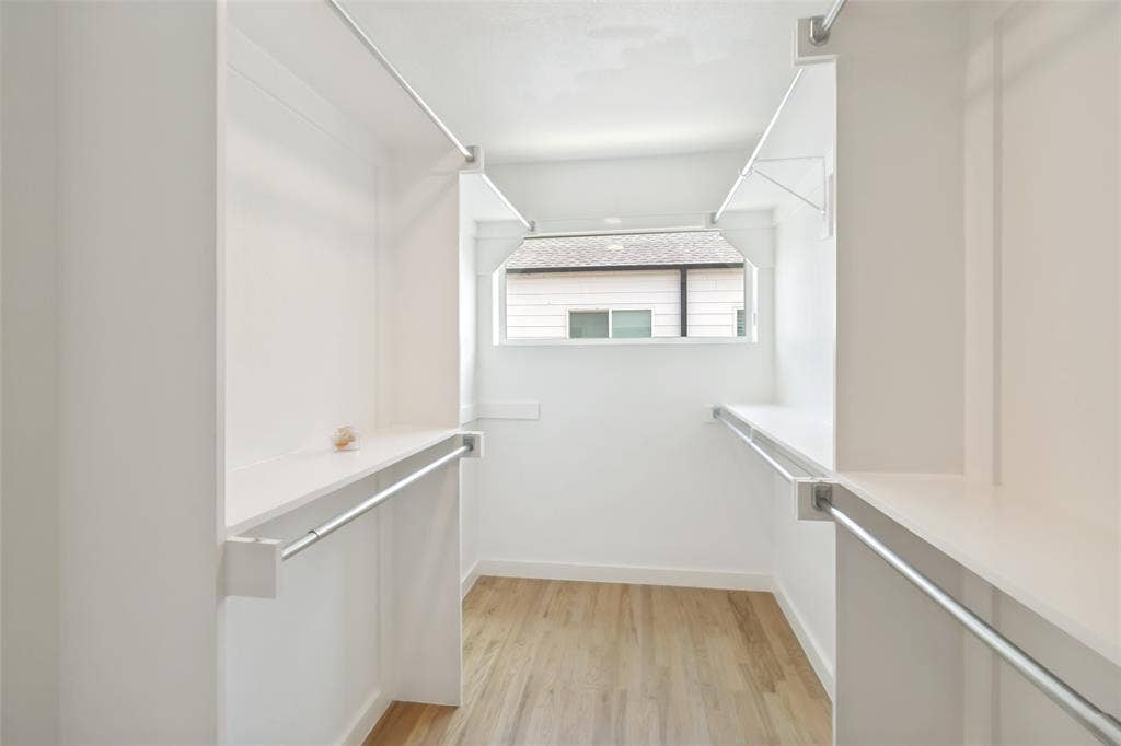 1430 Grigsby Avenue, #104, Dallas, TX 75204 generous primary closet