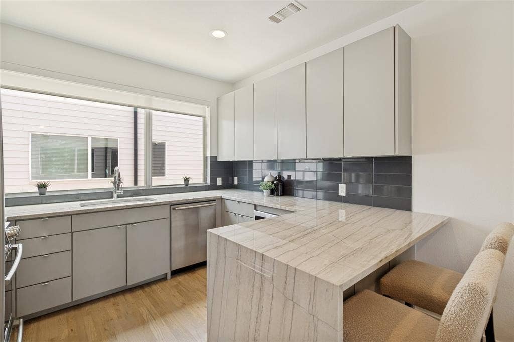 1430 Grigsby Avenue, #104, Dallas, TX 75204 1430 Grigsby Avenue, #104, Dallas, TX 75204