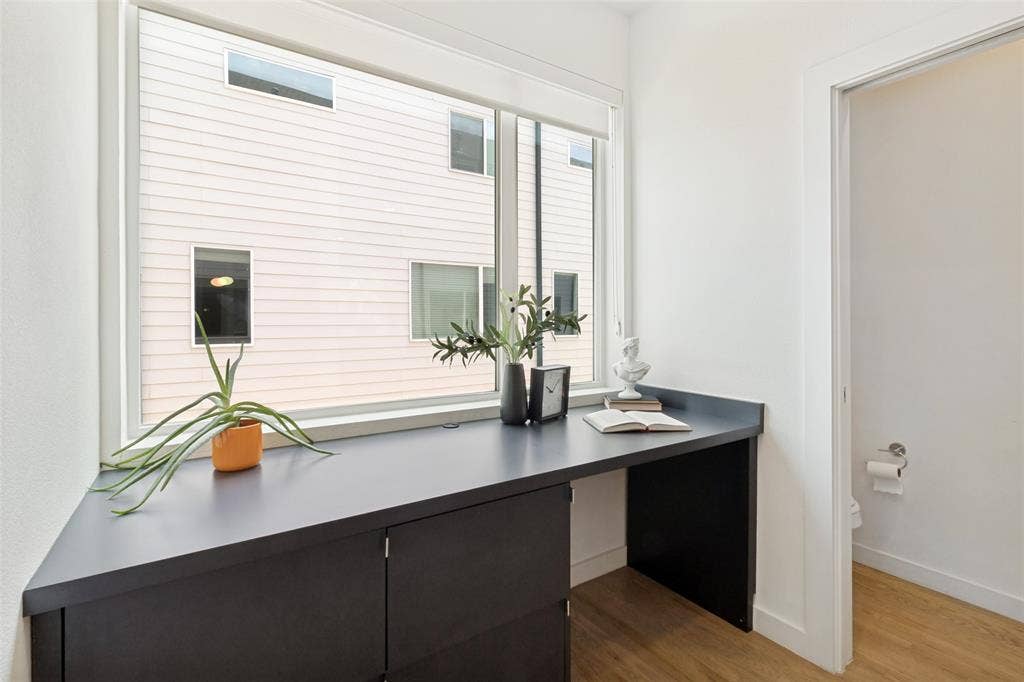 1430 Grigsby Avenue, #104, Dallas, TX 75204 Built in office space on the 2nd floor