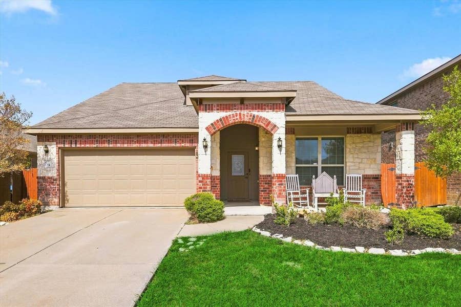 Property photo for 2113 Danibelle Drive, Heartland, TX