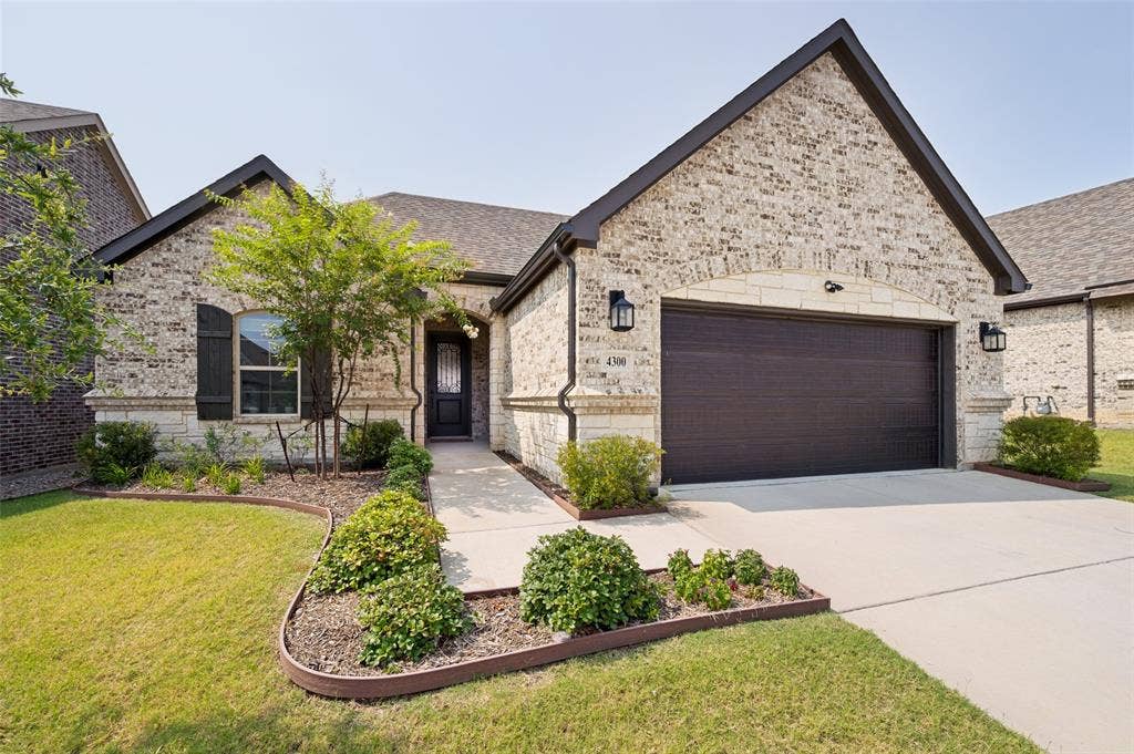4300 Carrera Drive, Prosper, TX 75078 4300 Carrera Drive, Prosper, TX 75078