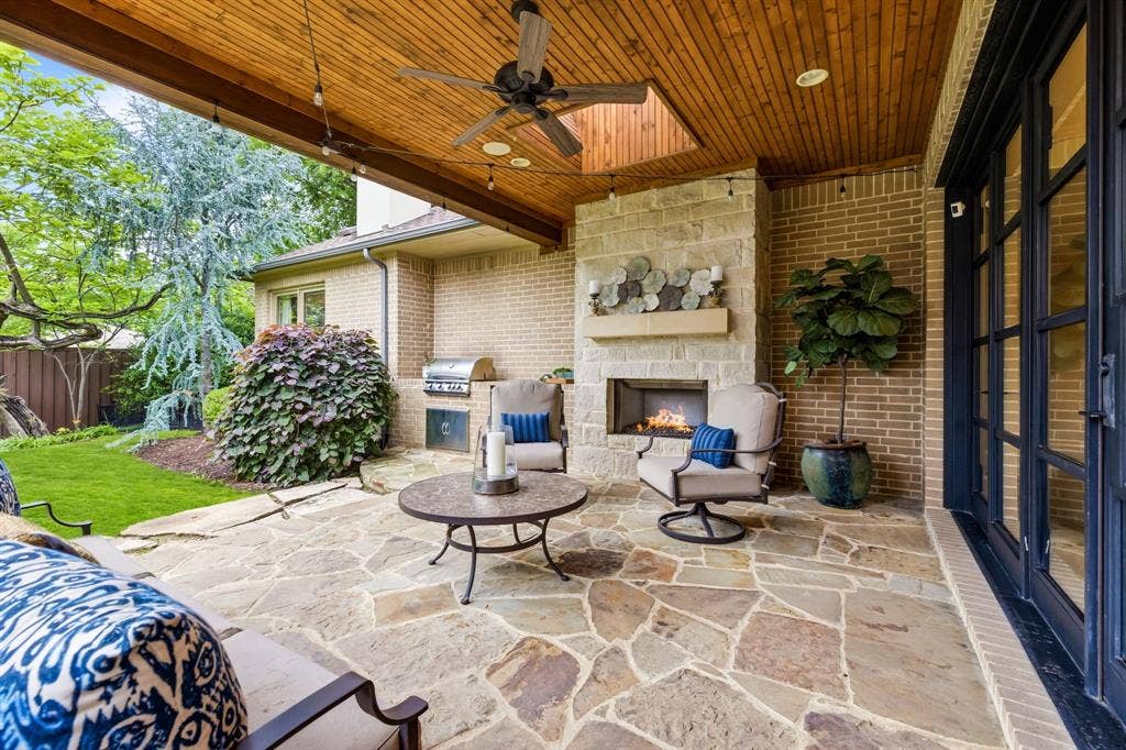 6635 Park Lane, Dallas, TX 75225 Great outdoor entertainment area