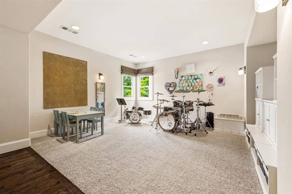 6635 Park Lane, Dallas, TX 75225 6635 Park Lane, Dallas, TX 75225