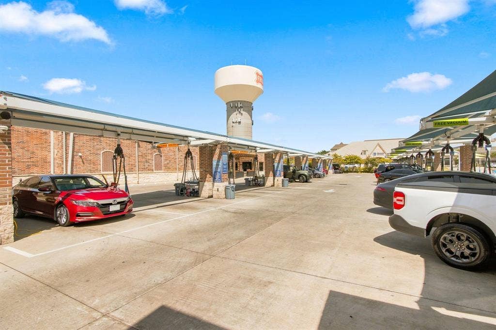 3232 Legacy Drive, Frisco, TX 75034 3232 Legacy Drive, Frisco, TX 75034