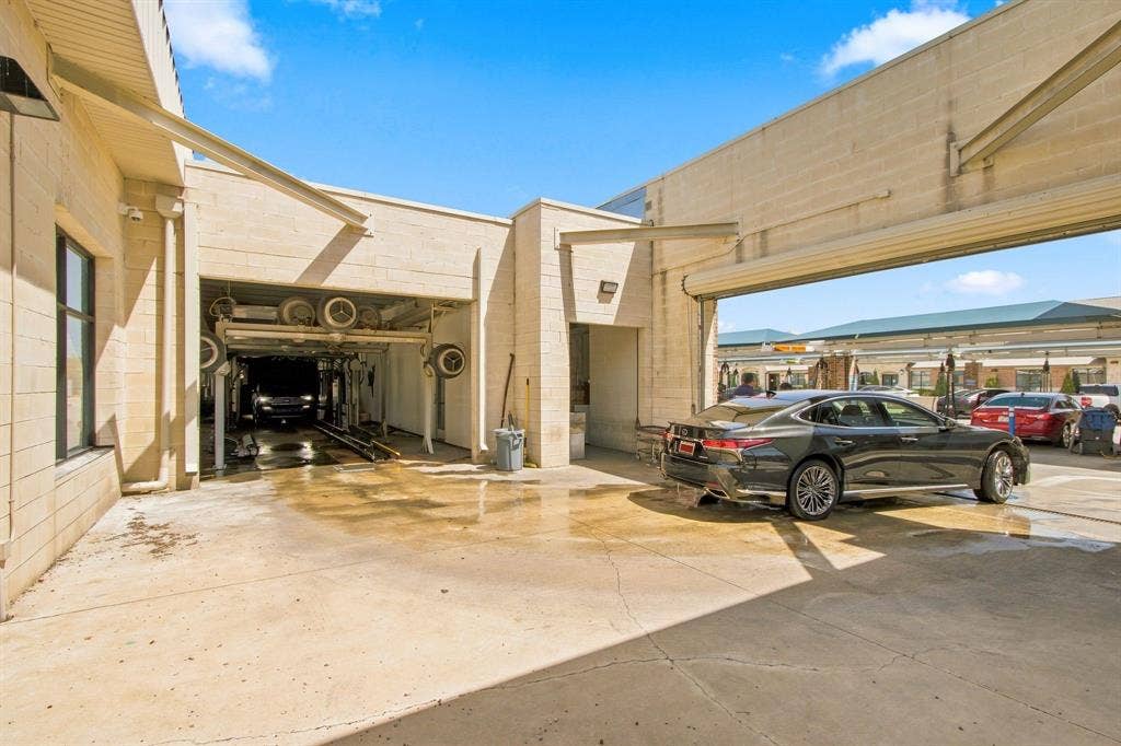 3232 Legacy Drive, Frisco, TX 75034 3232 Legacy Drive, Frisco, TX 75034