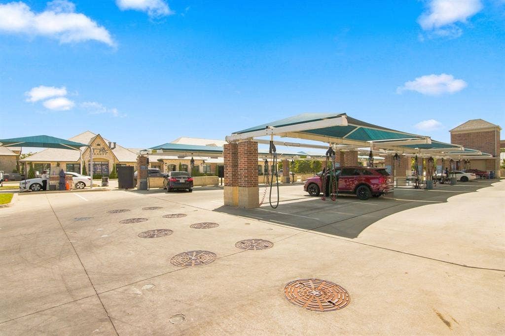 3232 Legacy Drive, Frisco, TX 75034 3232 Legacy Drive, Frisco, TX 75034
