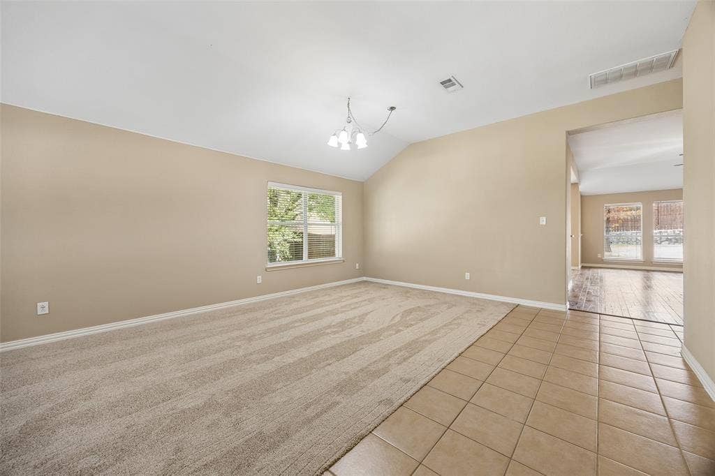 655 Campolina Drive, Grand Prairie, TX 75052 655 Campolina Drive, Grand Prairie, TX 75052