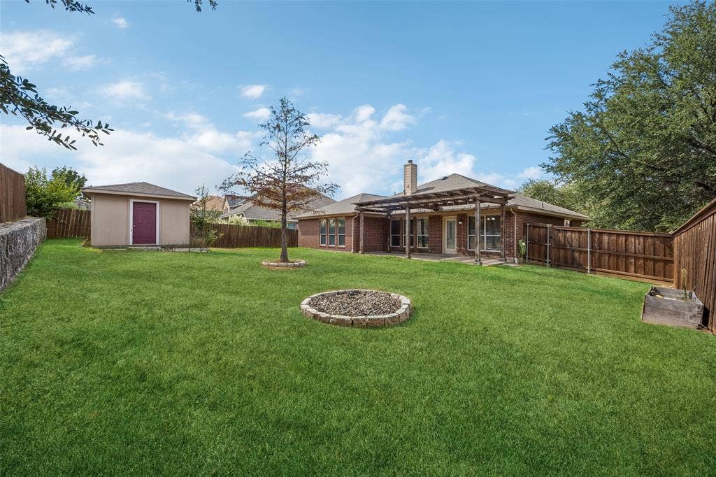 655 Campolina Drive, Grand Prairie, TX 75052 655 Campolina Drive, Grand Prairie, TX 75052