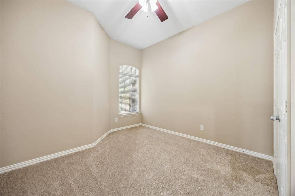 655 Campolina Drive, Grand Prairie, TX 75052 655 Campolina Drive, Grand Prairie, TX 75052