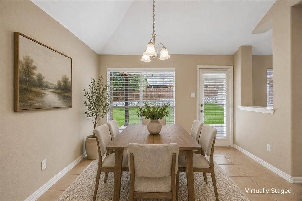655 Campolina Drive, Grand Prairie, TX 75052 655 Campolina Drive, Grand Prairie, TX 75052