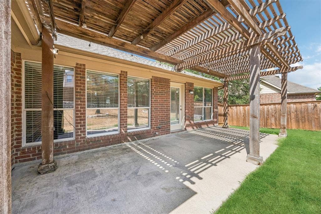 655 Campolina Drive, Grand Prairie, TX 75052 655 Campolina Drive, Grand Prairie, TX 75052