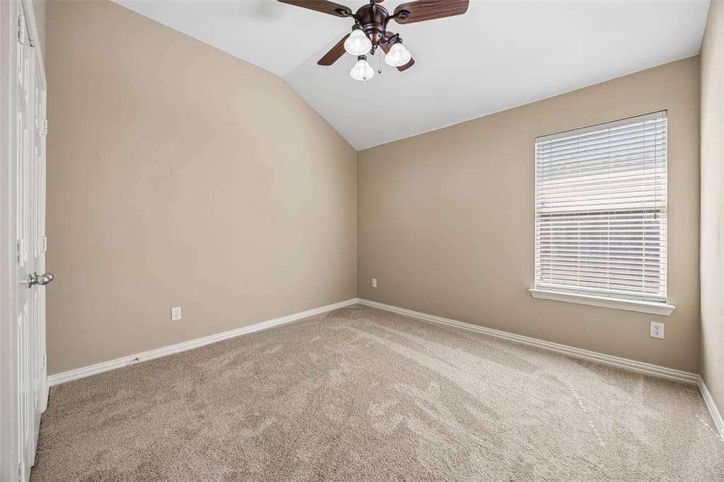 655 Campolina Drive, Grand Prairie, TX 75052 655 Campolina Drive, Grand Prairie, TX 75052