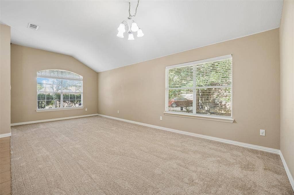 655 Campolina Drive, Grand Prairie, TX 75052 655 Campolina Drive, Grand Prairie, TX 75052