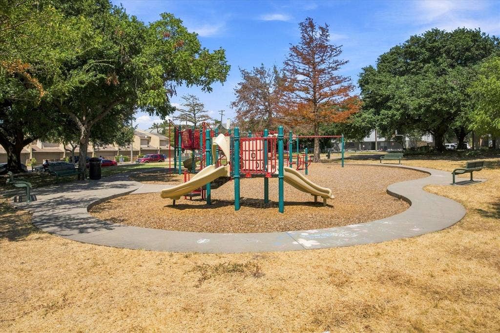 4011 Cole Avenue, #111, Dallas, TX 75204 Approximately a 2-minute walk to Cole Park’s playground.