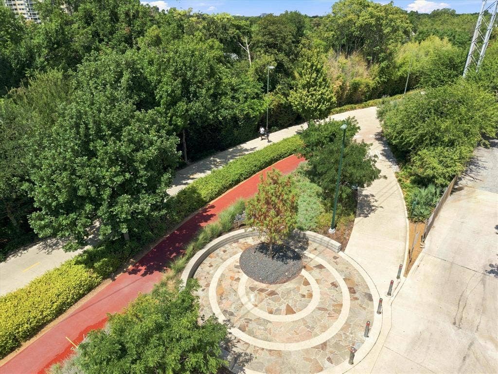 4011 Cole Avenue, #111, Dallas, TX 75204 Enjoy easy access to the Katy Trail for walking, running, and biking.