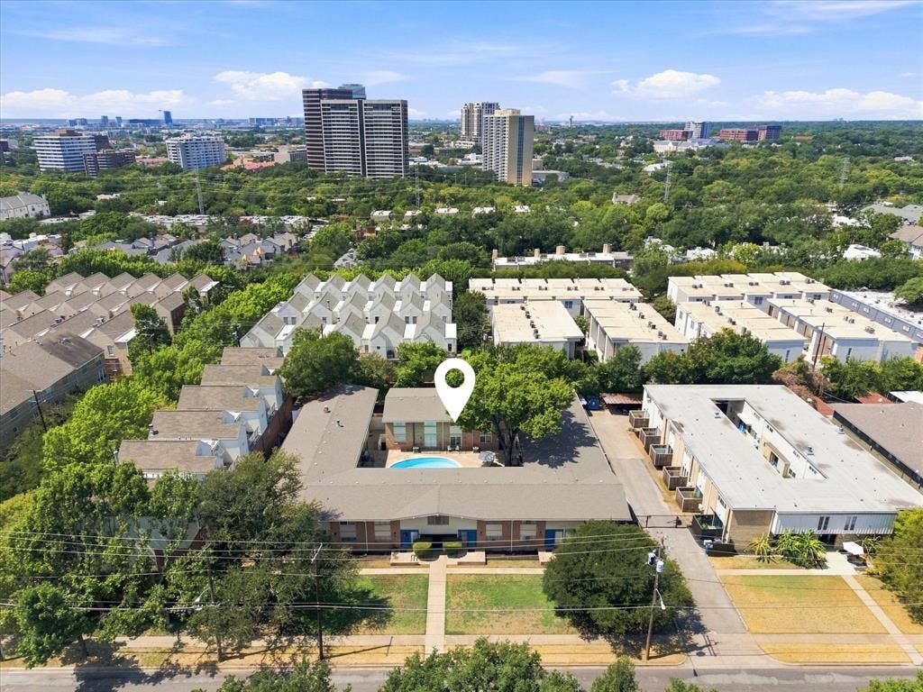 4011 Cole Avenue, #111, Dallas, TX 75204 Approximately a 5-minute walk to West Village shopping and dining.pproximately a 5-minute walk to West Village shopping and dining.